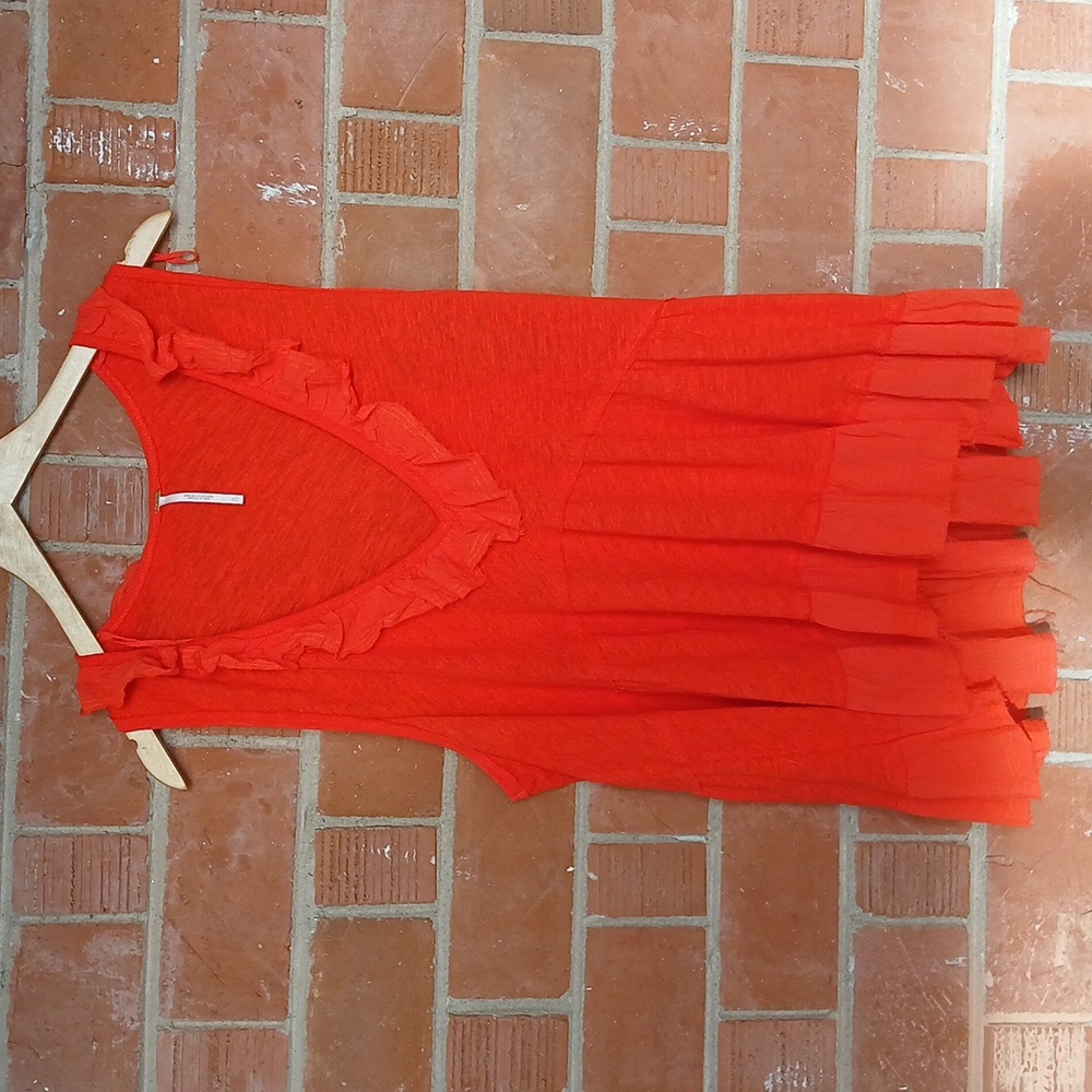 Free People plunge lightweight ruffle tank xl